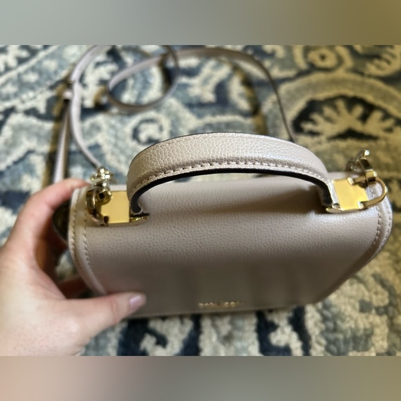 Kate Spade Crossbody - Picture 3 of 9